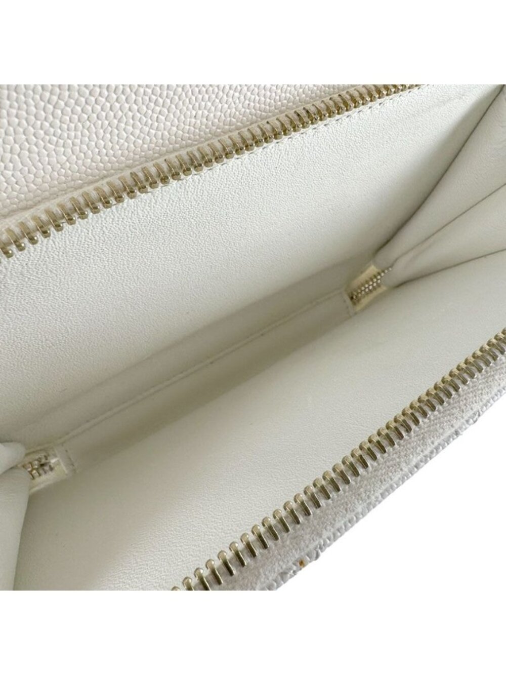 Chanel Backpack Ivory - Picture 6 of 14